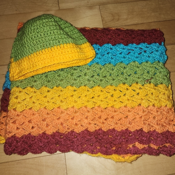 Baby blanket and hat - Picture 1 of 2